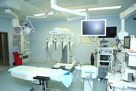 Ötən gün Medsol MMC tərəfindən Yeni Klinika xəstəxanasında quraşdırılmış robotik cərrahi sistemlə ilk əməliyyat uğurla həyata keçirildi. thumbnail 10